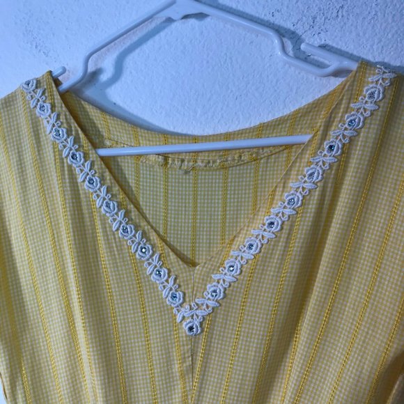 Unbranded VTG Embroidered Fit and Flare Dress - Picture 4 of 6